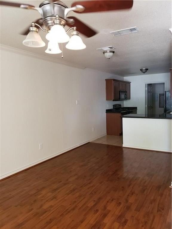 1618 Bois D Arc St #201 - Photo 6 of 8