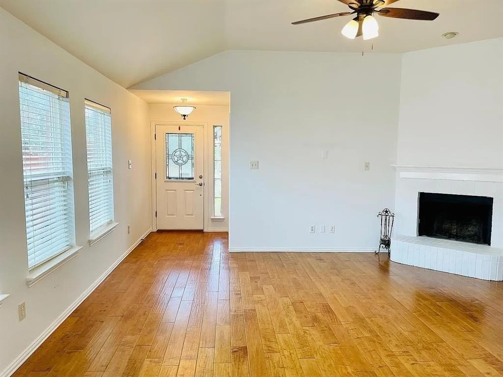 4829 Fox Ridge Ln - Photo 4 of 15