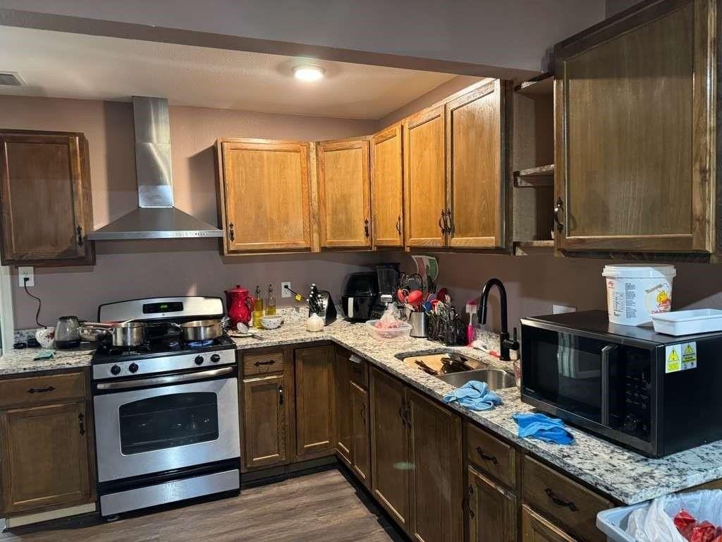 8435 Campanella Dr - Photo 4 of 17