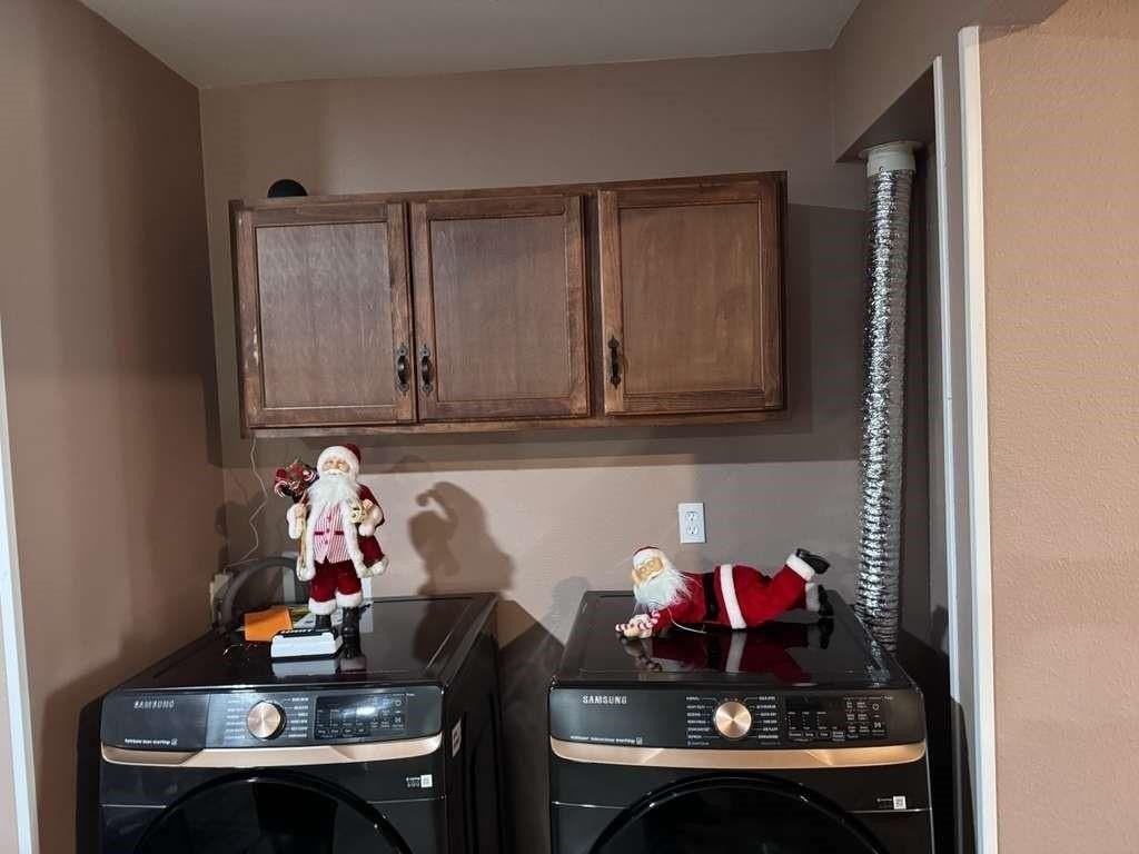 8435 Campanella Dr - Photo 7 of 17