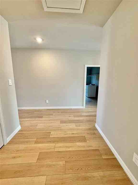 2104 Rannoch St - Photo 7 of 35