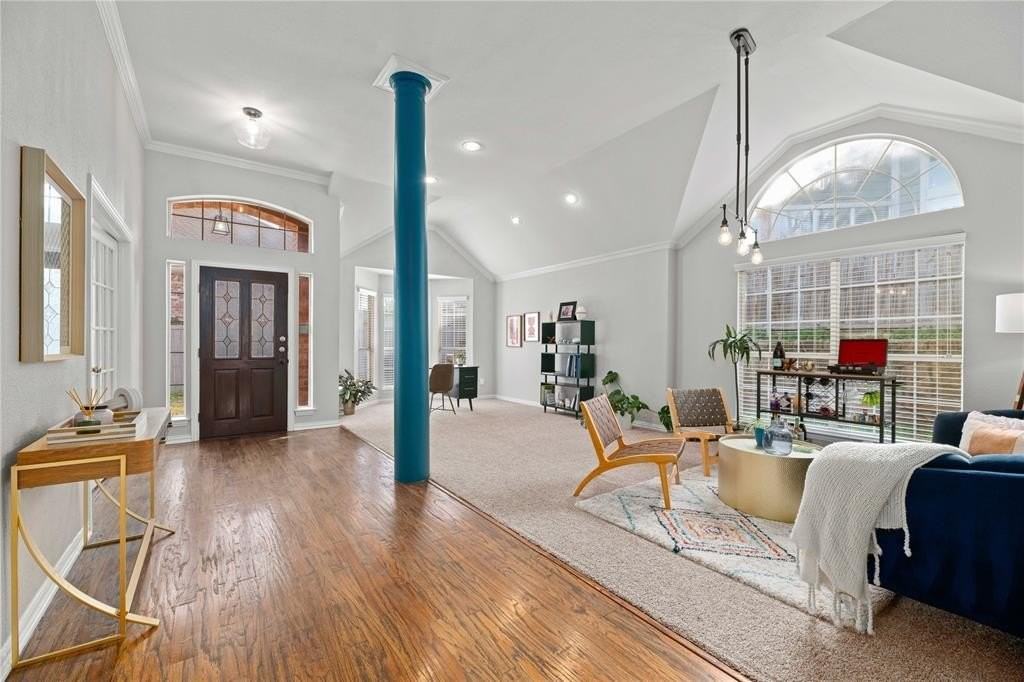 5016 Enclave Ct - Photo 4 of 33