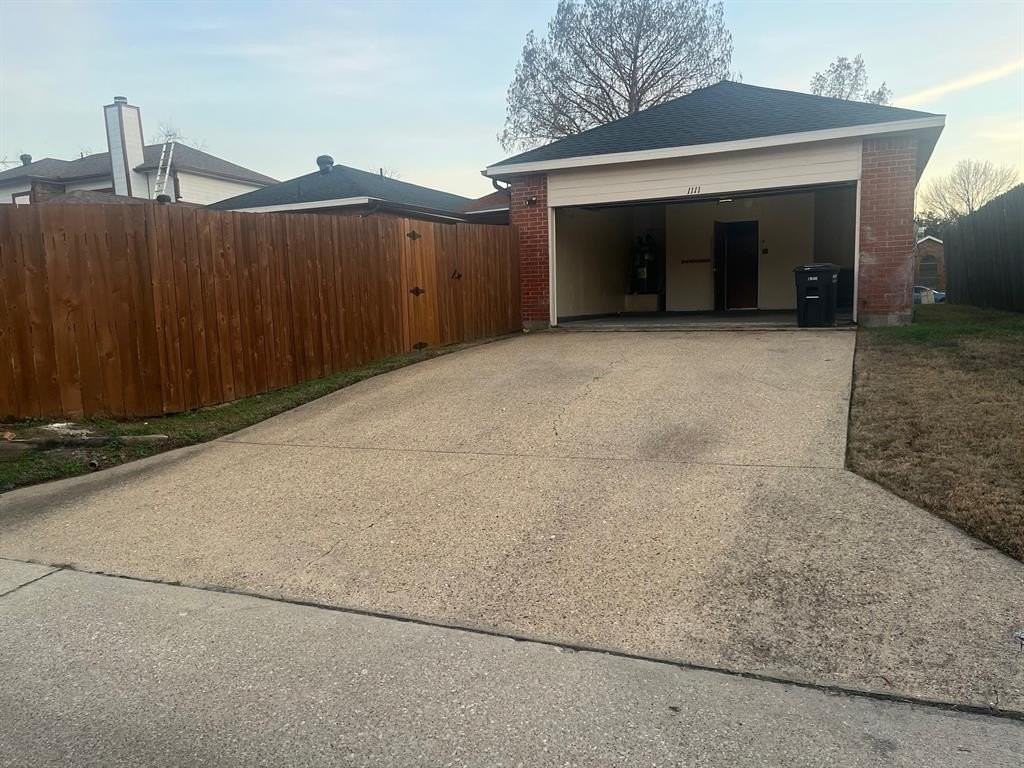 1111 Dandelion Dr - Photo 2 of 22