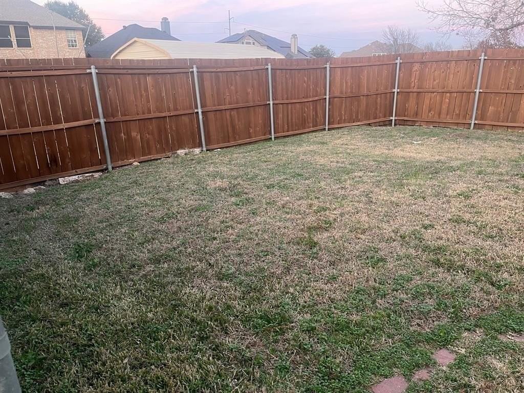 1111 Dandelion Dr - Photo 3 of 22