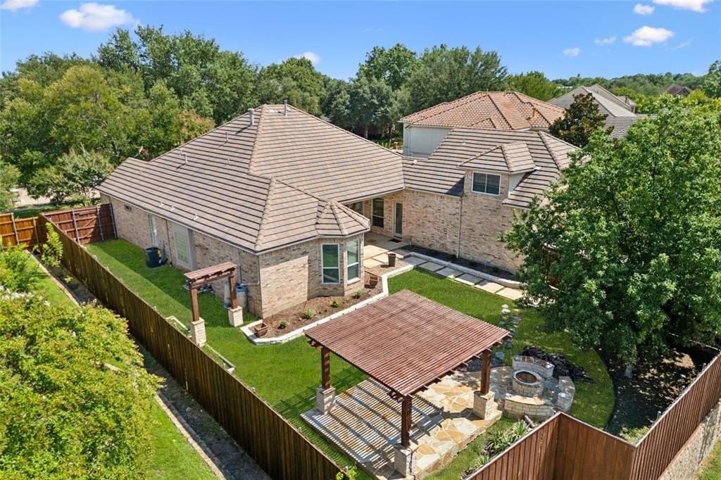 2015 Crockett Cir - Photo 3 of 40