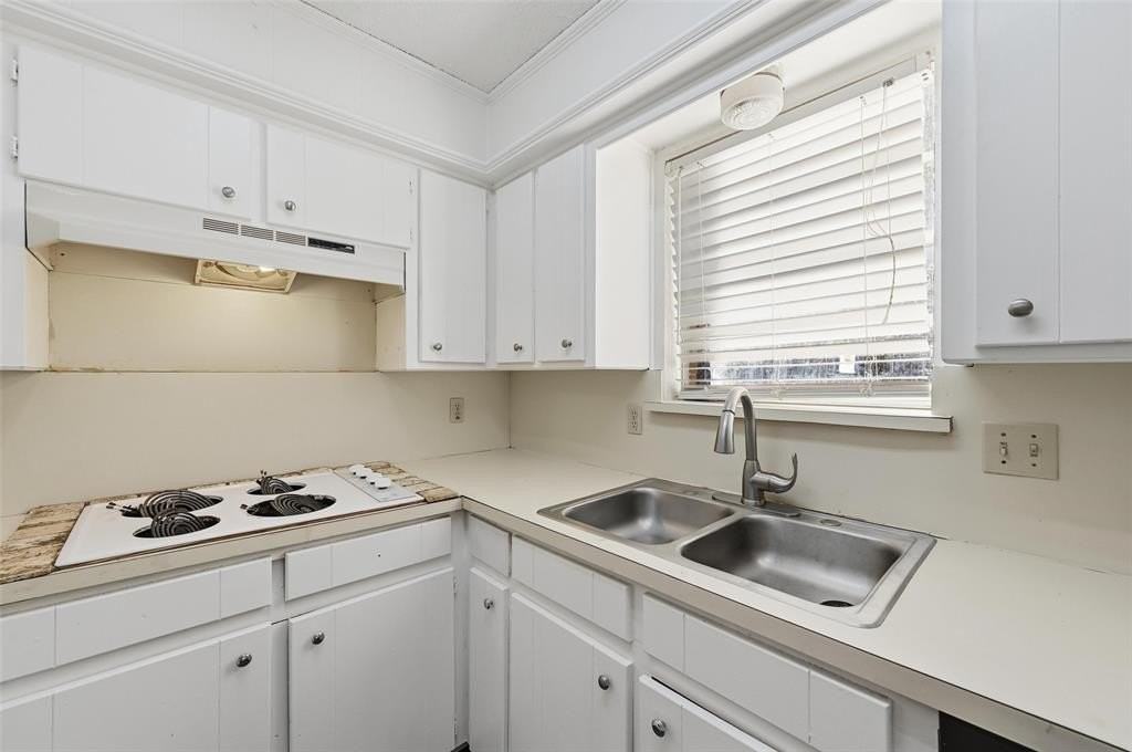 104 Mesa Dr - Photo 6 of 19