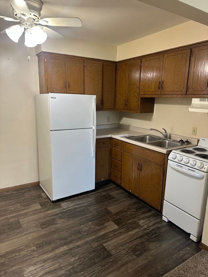 1516 16th Ave Se #3 - Photo 2 of 7