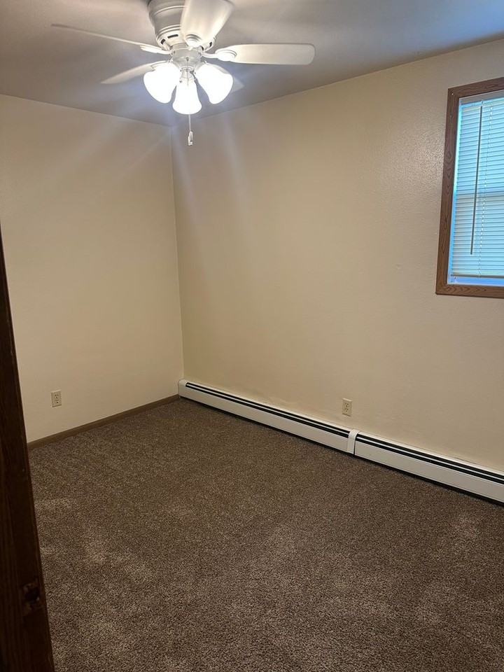 1516 16th Ave Se #3 - Photo 5 of 7