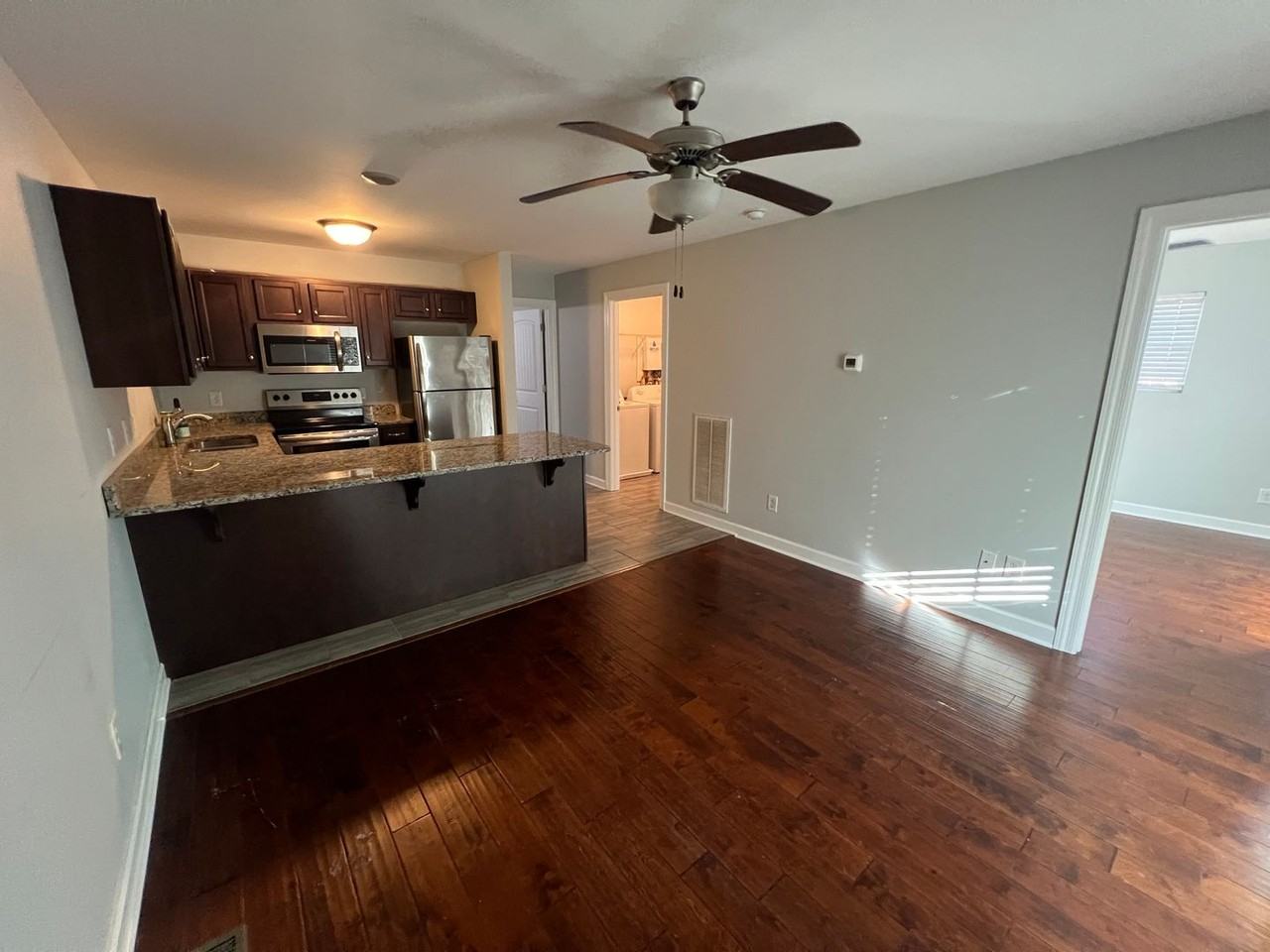 517 Crestland Ave Unit A - Photo 3 of 11