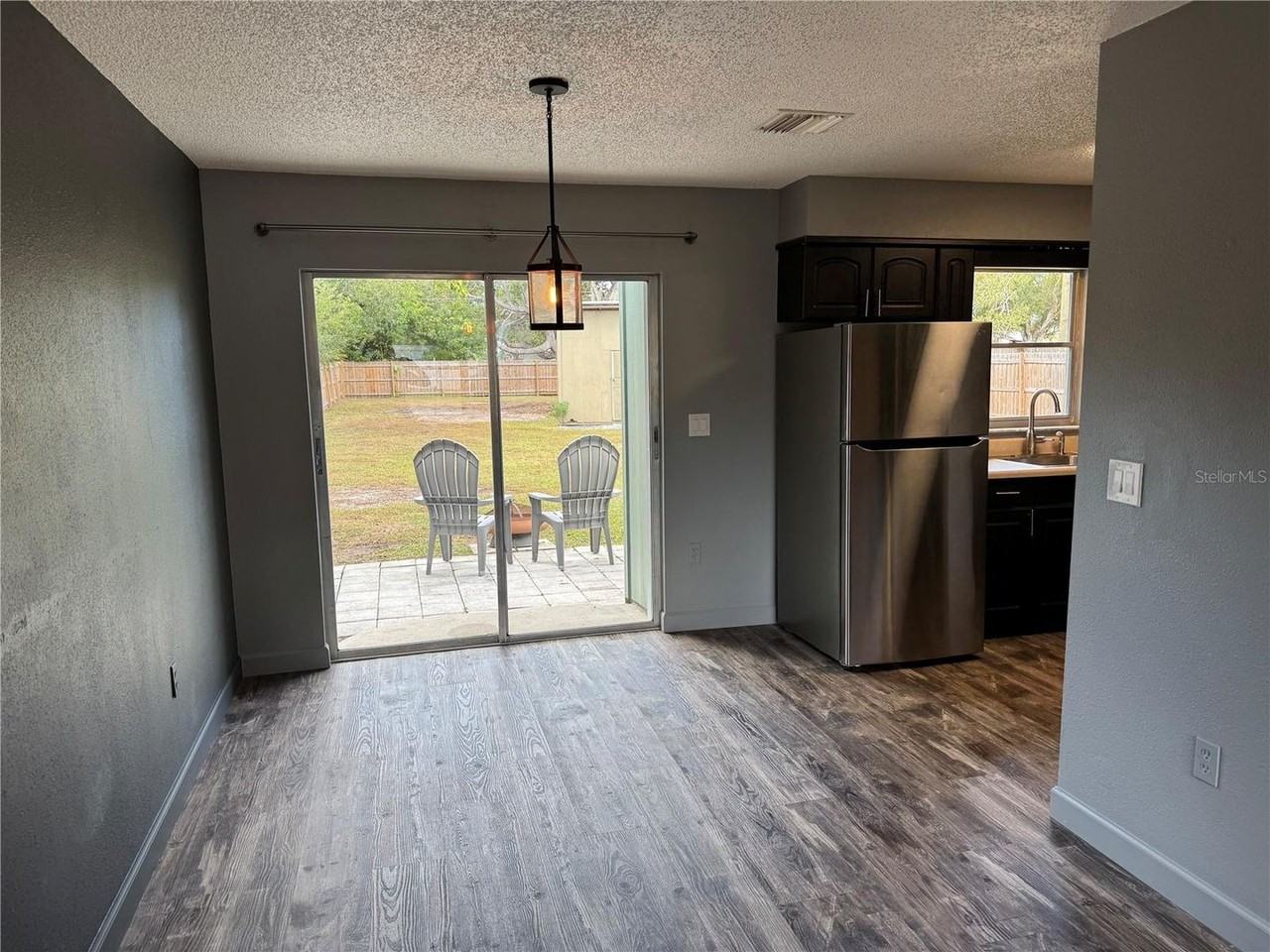 2218 Seaboard Ave - Photo 3 of 14