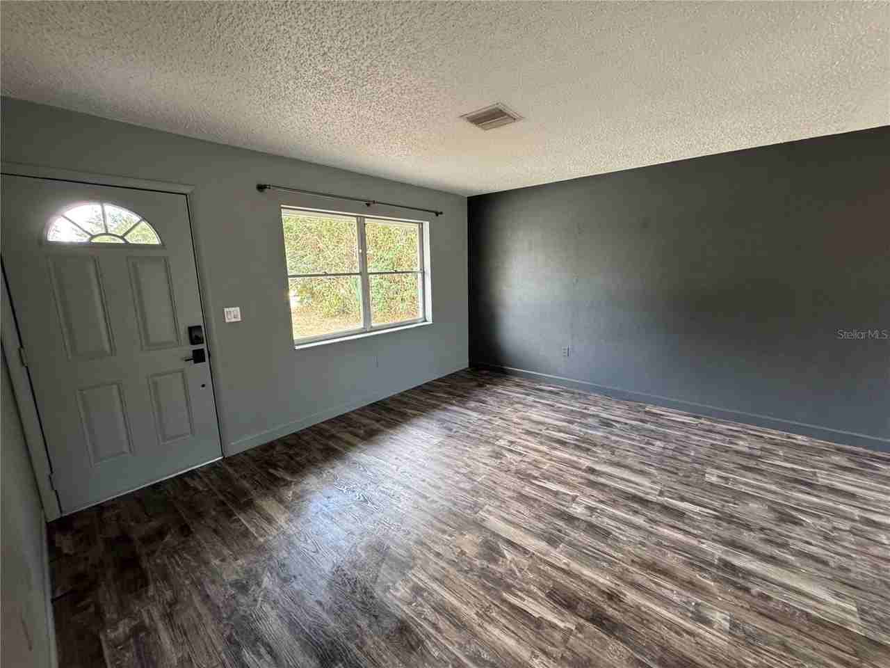 2218 Seaboard Ave - Photo 4 of 14