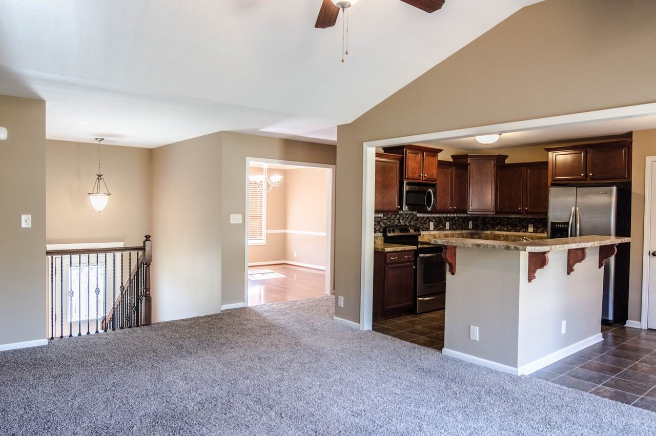 1005 Ishee Dr - Photo 4 of 20