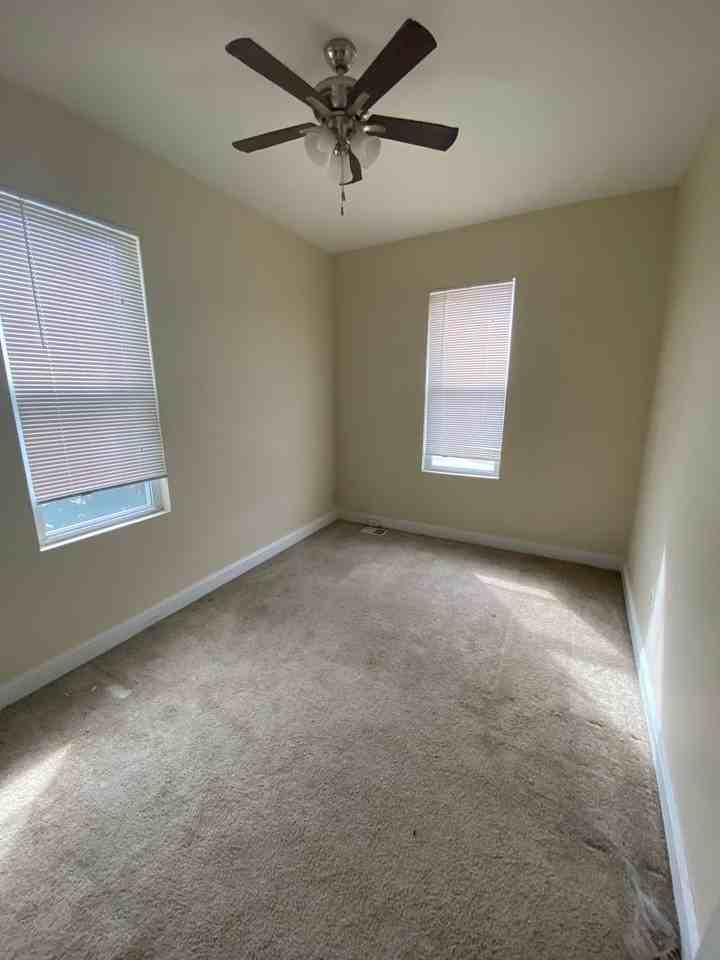 1010 Amsterdam Rd - Photo 6 of 7