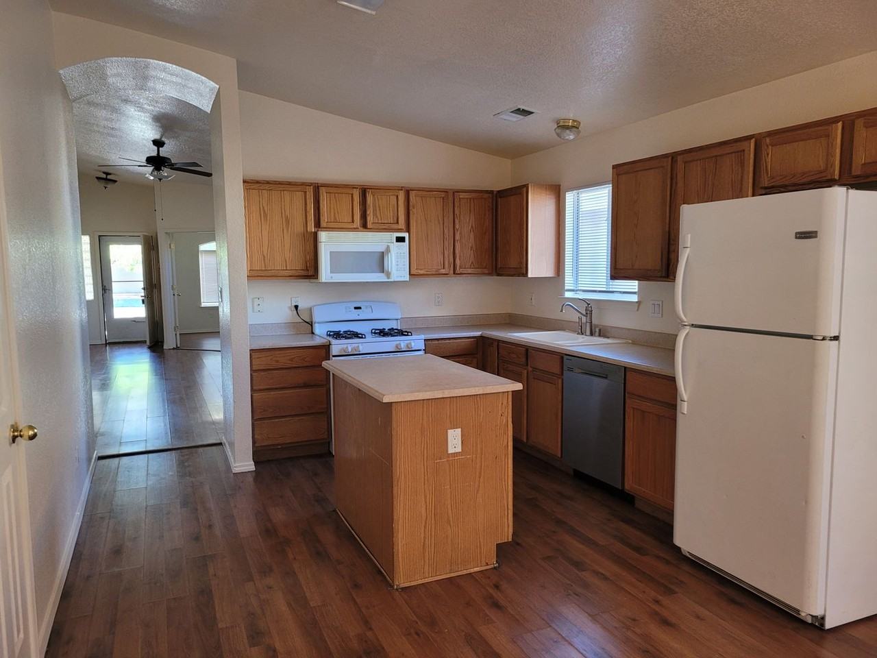 5820 Day Dreamer Rd Nw - Photo 4 of 30