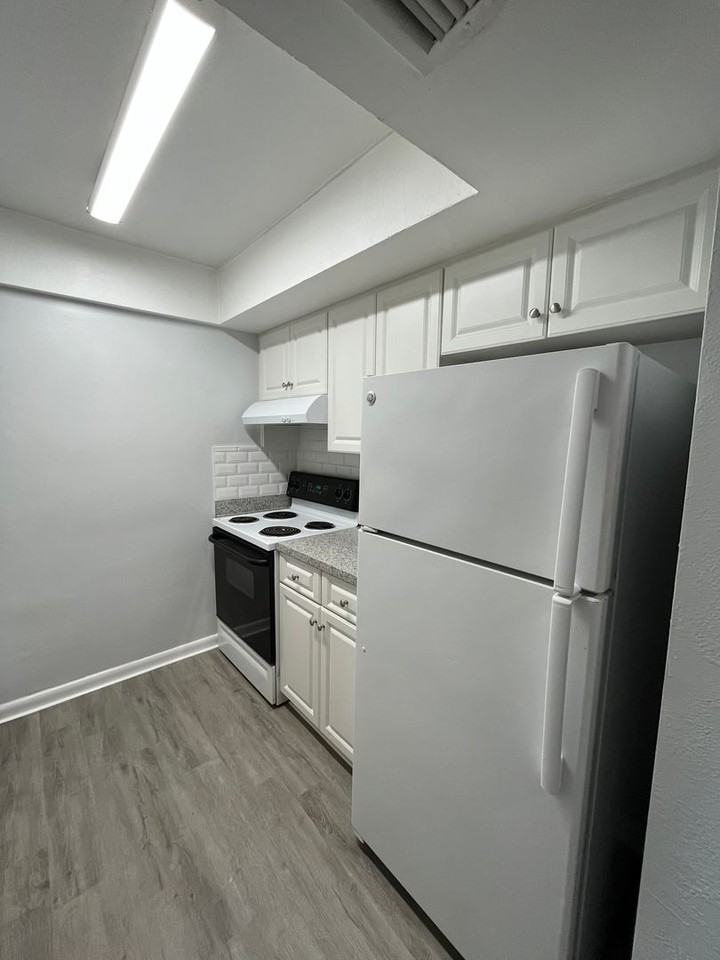 3160 36th St N #114 - Photo 3 of 6