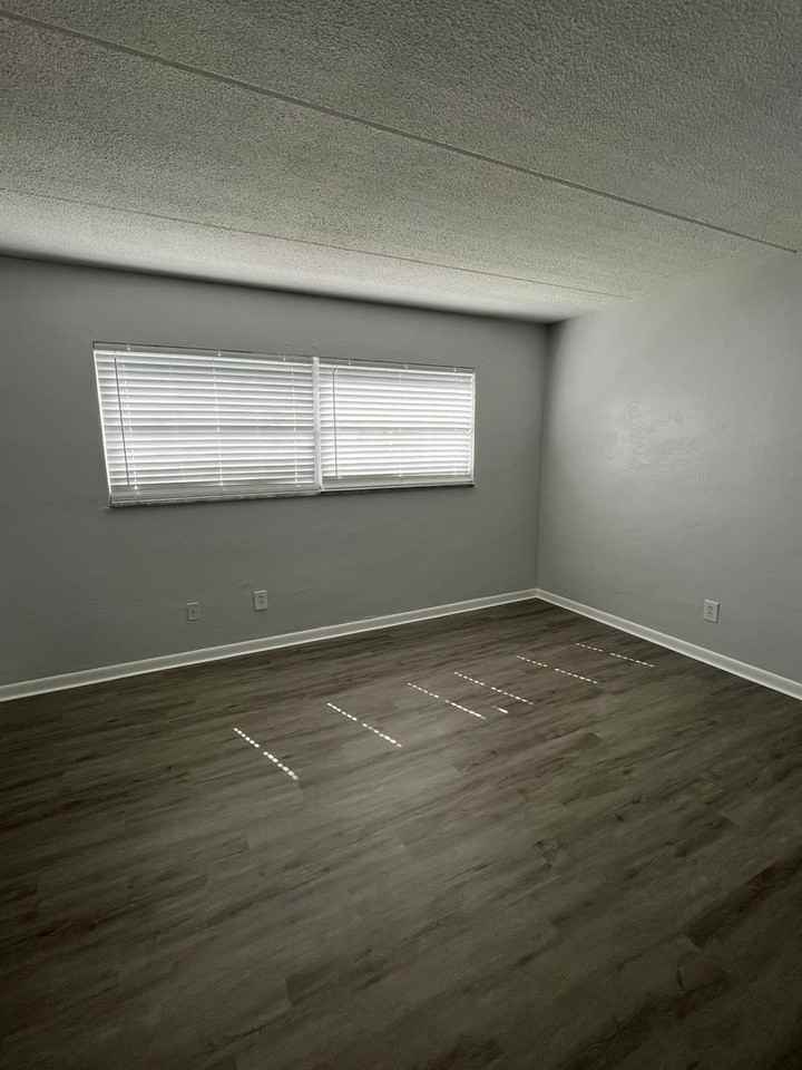 3160 36th St N #114 - Photo 5 of 6