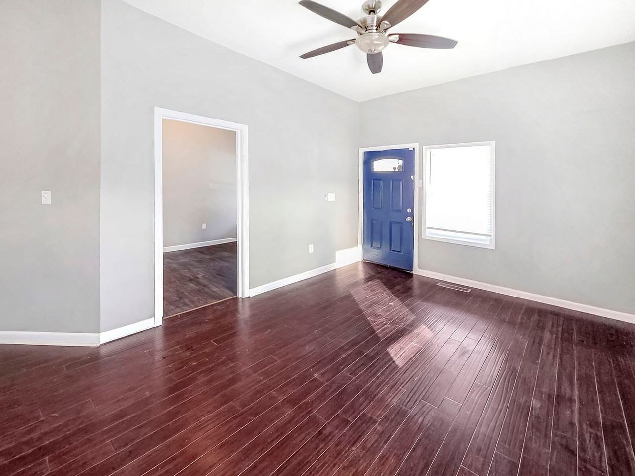 1029 Smith St Sw - Photo 3 of 26