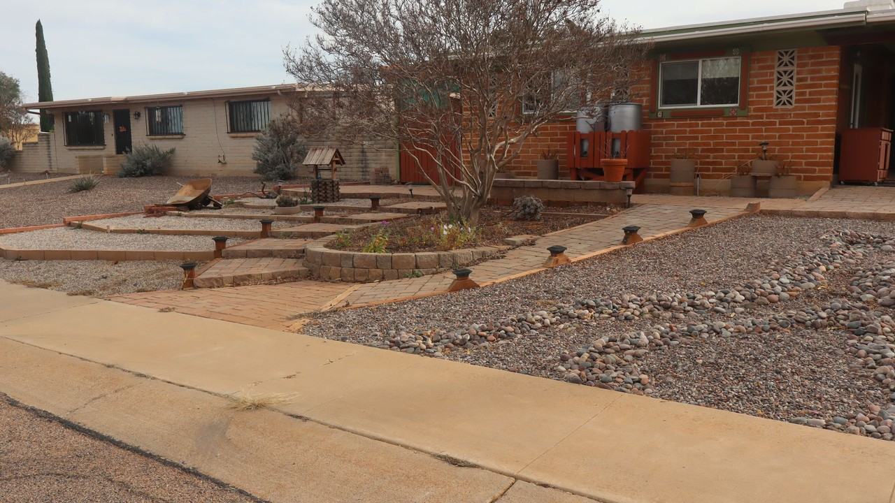 1516 Cushman Dr - Photo 4 of 5