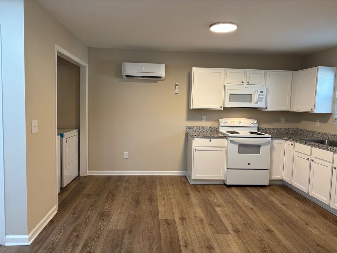 343 Peachtree St - Photo 6 of 14