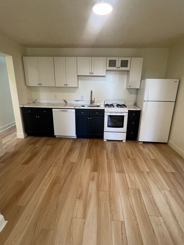 308 Ophelia St - Photo 4 of 18