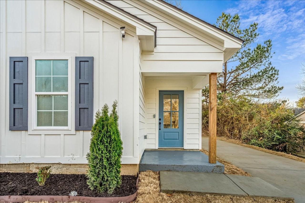 4093 Twilight Ave - Photo 3 of 24