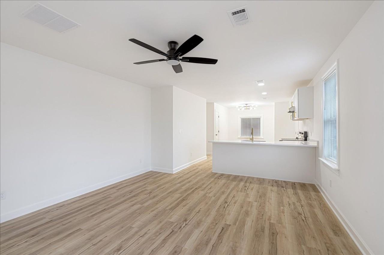 4093 Twilight Ave - Photo 5 of 24