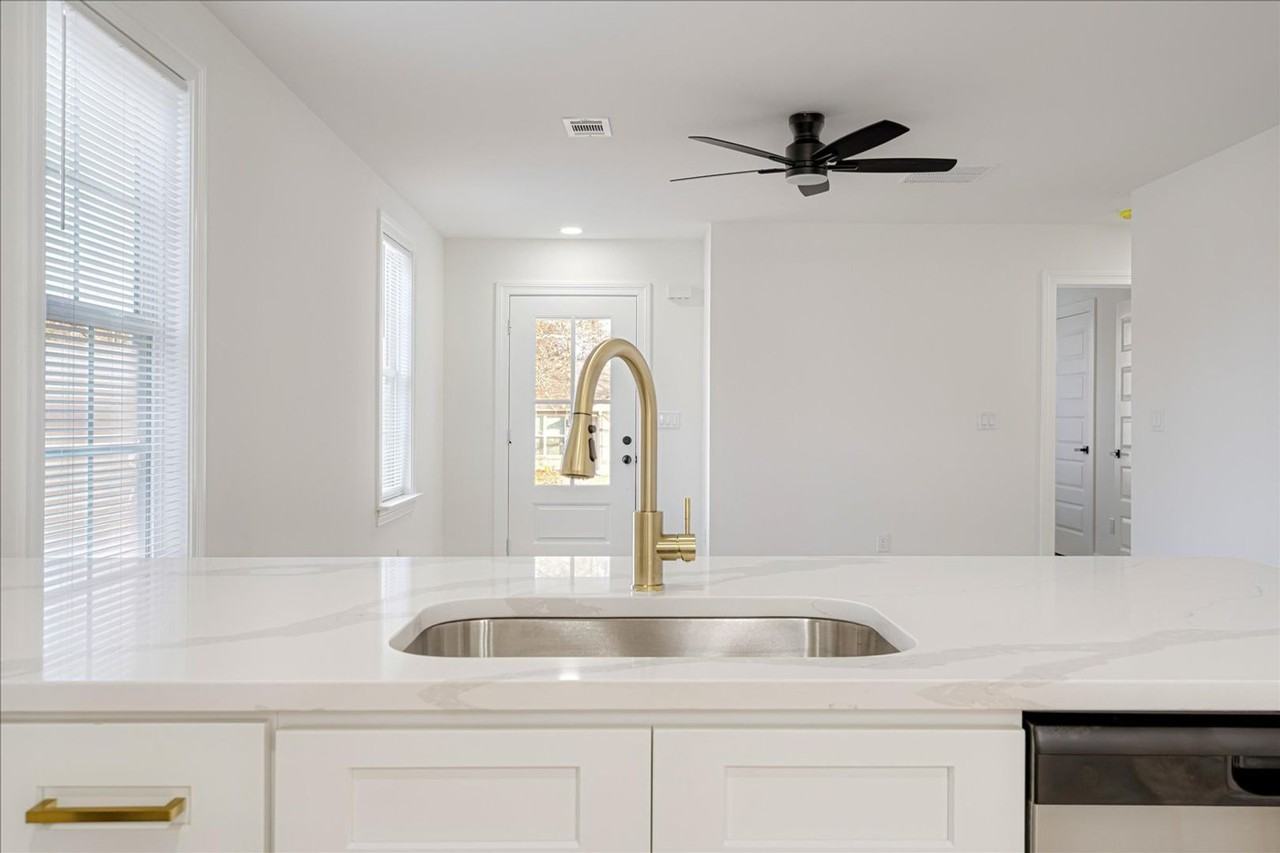 4093 Twilight Ave - Photo 7 of 24