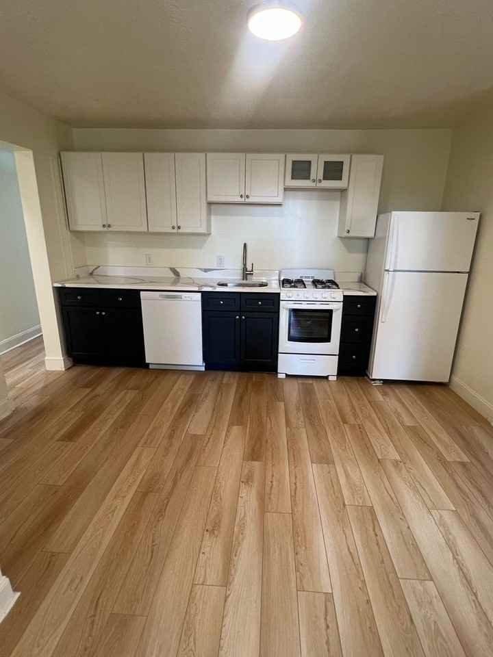 209 Coltart Ave - Photo 3 of 44