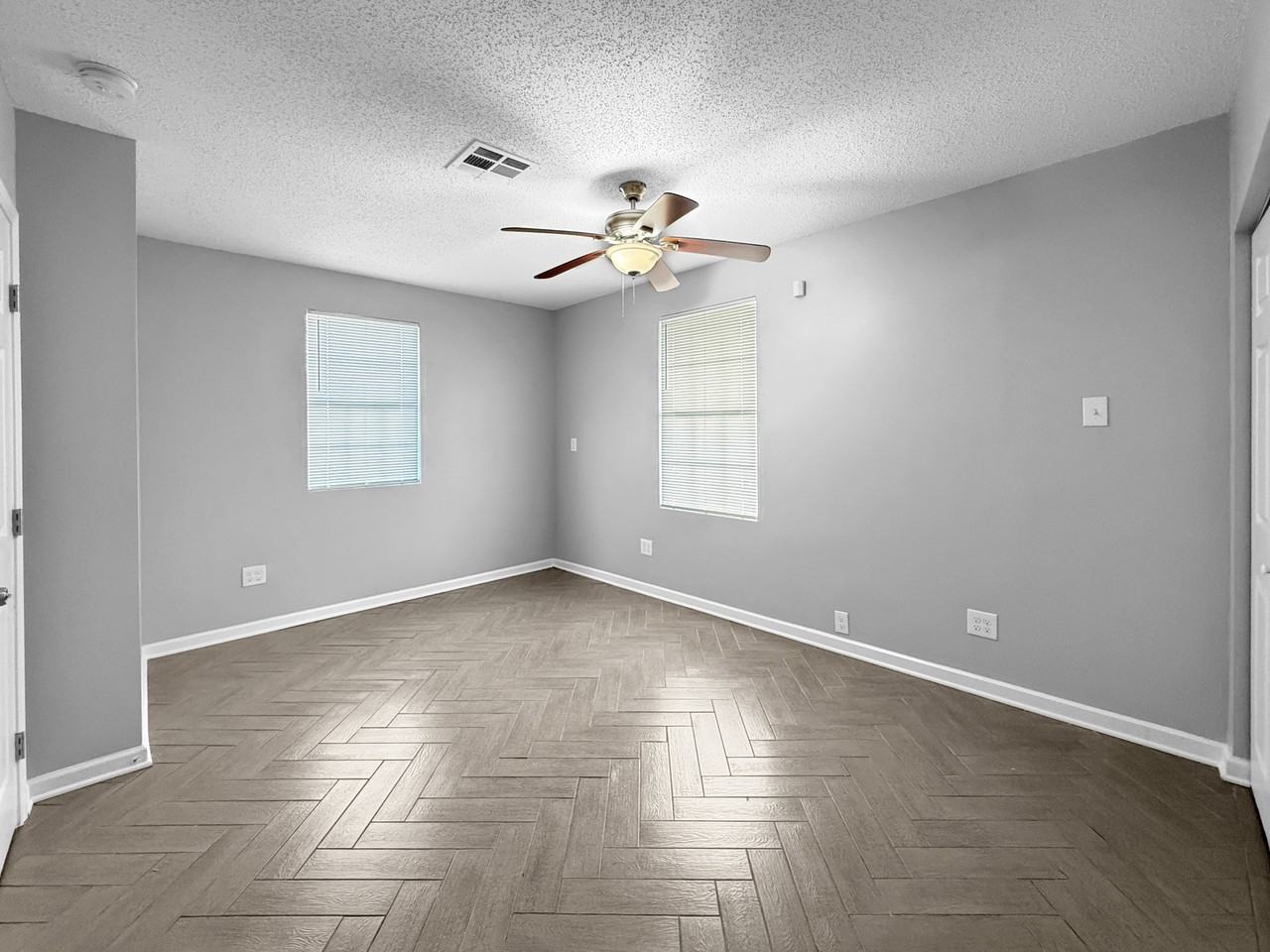 907 Central Avenue - Photo 3 of 14