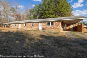 featured image of 213 Roslyn Rd