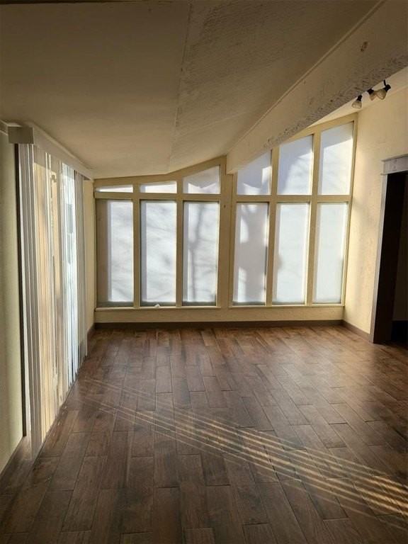 2104 Nw 115th St - Photo 3 of 15