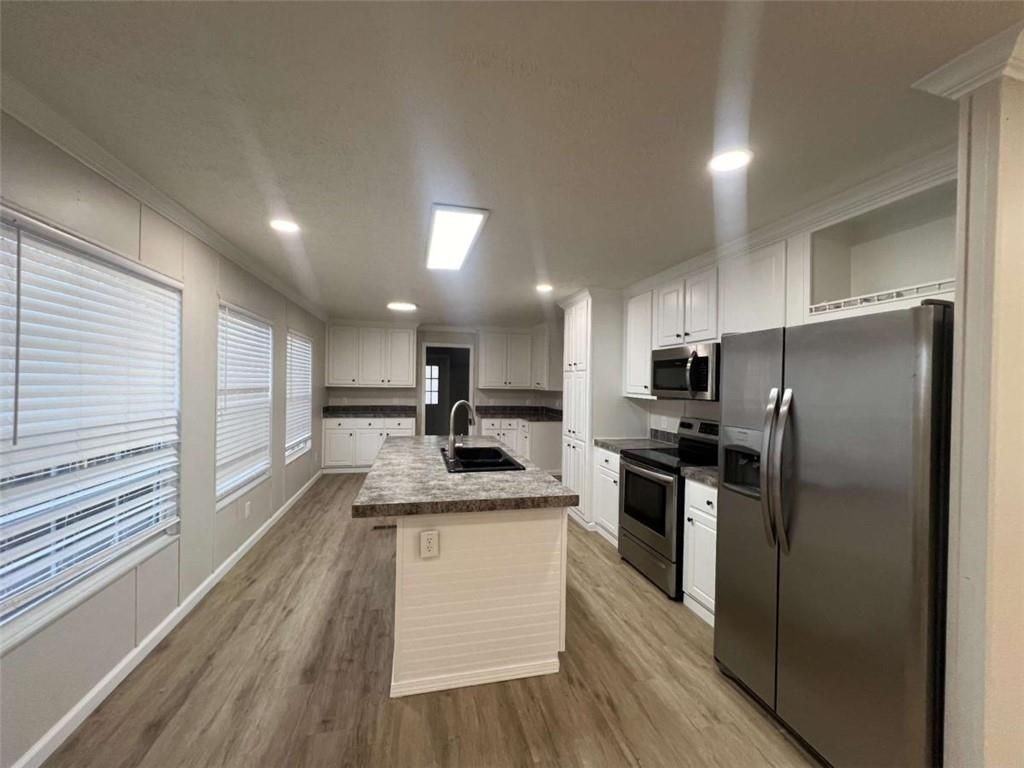 71 Pine Ln - Photo 3 of 17