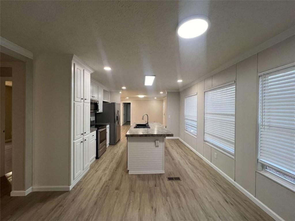 71 Pine Ln - Photo 4 of 17