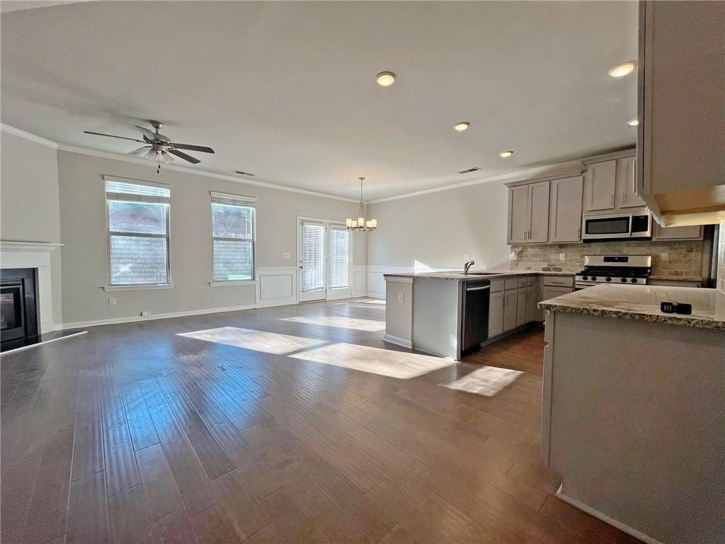 2734 Shetley Creek Dr - Photo 4 of 30