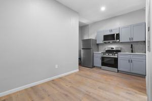 featured image of 140 Grand St ##2c
