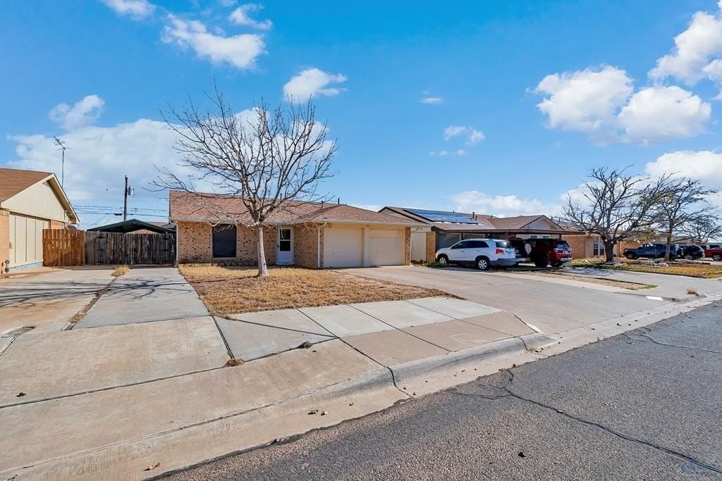 309 Rockylane Dr - Photo 2 of 40