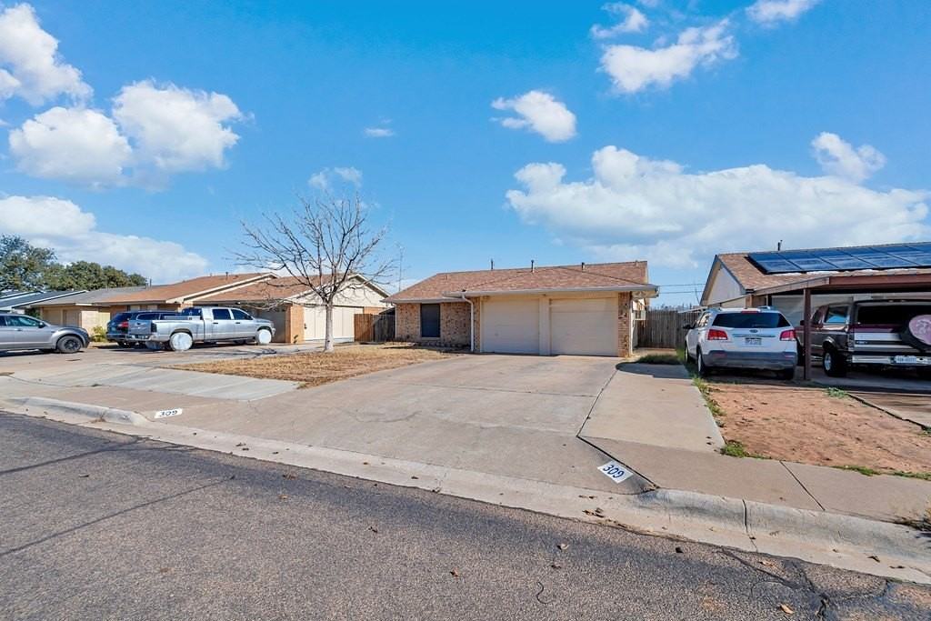 309 Rockylane Dr - Photo 5 of 40