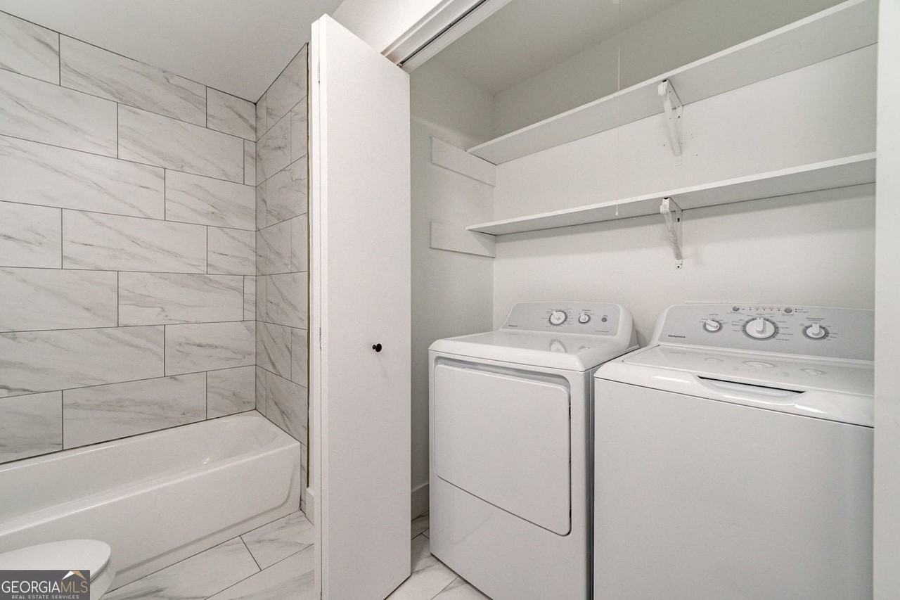 1060 Mathews Ct Se - Photo 5 of 11