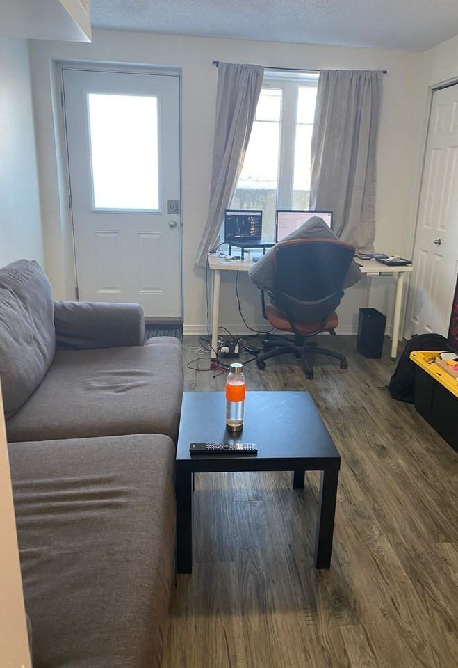 545 Russell Road - Photo 3 of 6