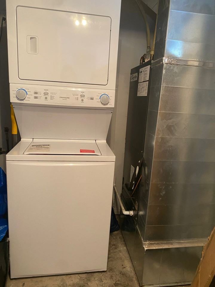 545 Russell Road - Photo 5 of 6