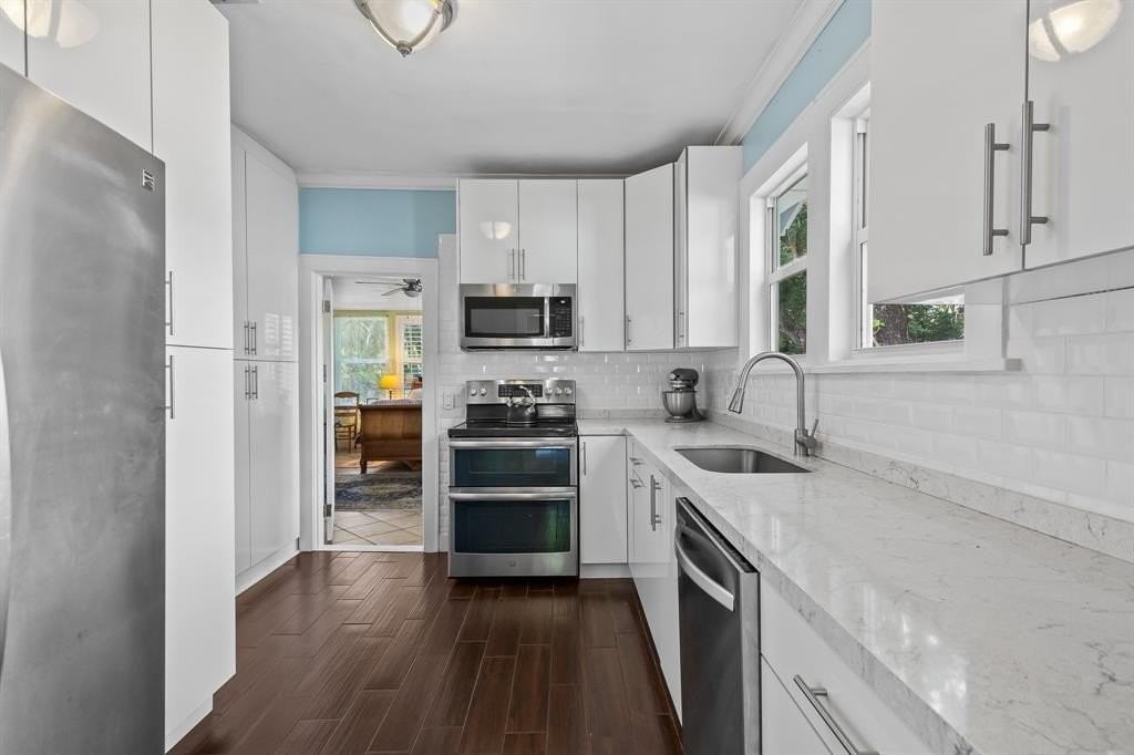 621 Sw 14th Ter - Photo 5 of 21