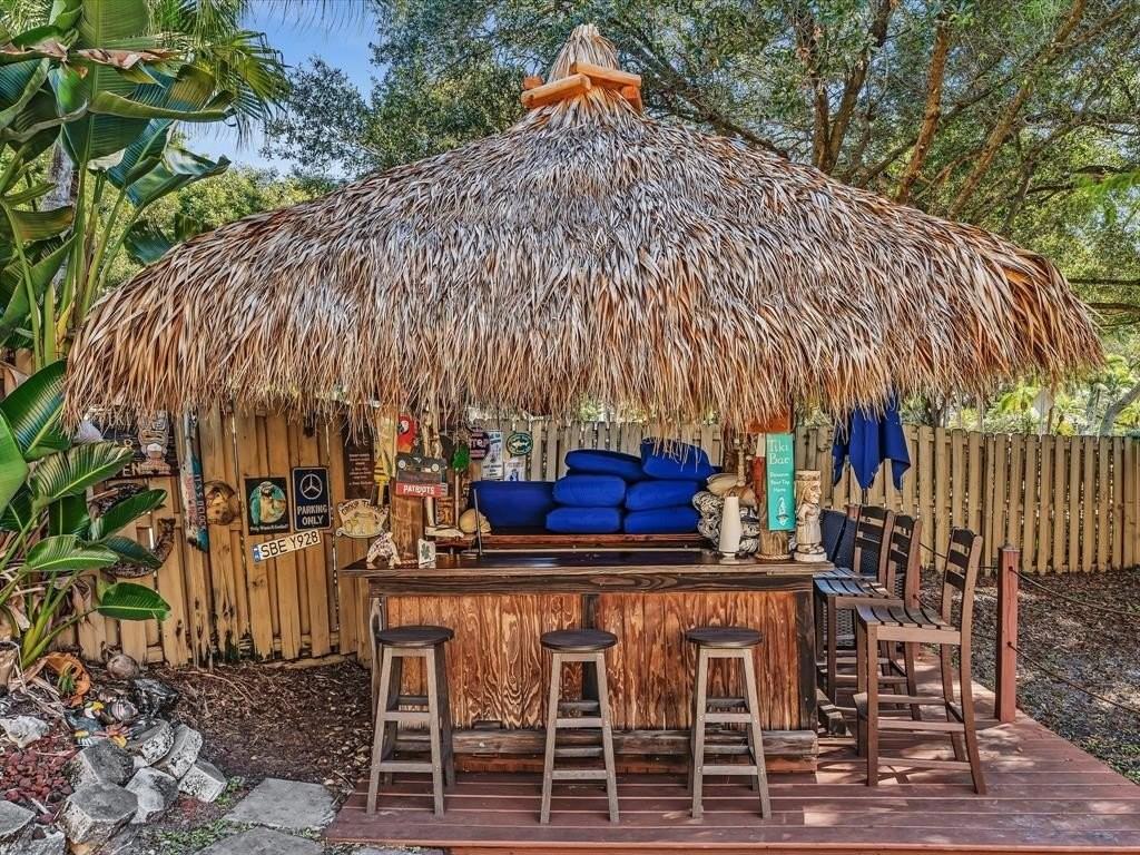 1449 Banyan Cir - Photo 5 of 41