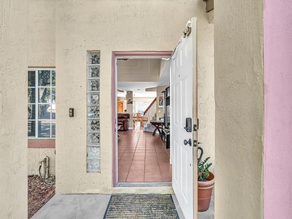 1449 Banyan Cir - Photo 7 of 41