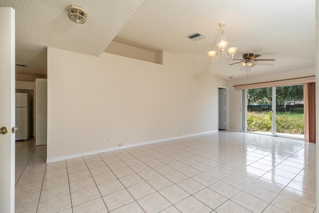 1881 Sw 116th Way #1881 - Photo 5 of 26