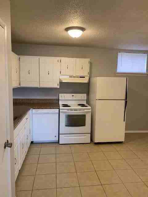 210 Hendricks Blvd - Photo 5 of 13