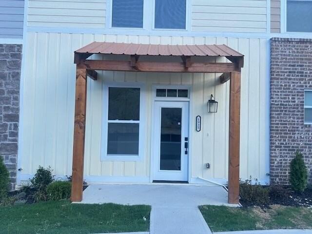 1925 Cypress Ln - Photo 2 of 24