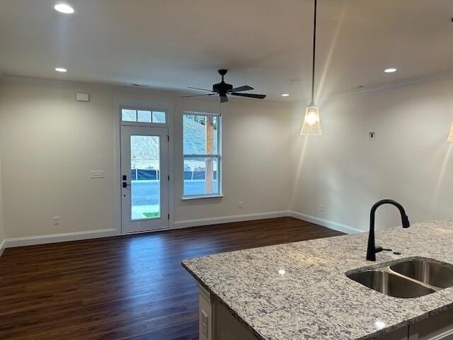 1925 Cypress Ln - Photo 7 of 24