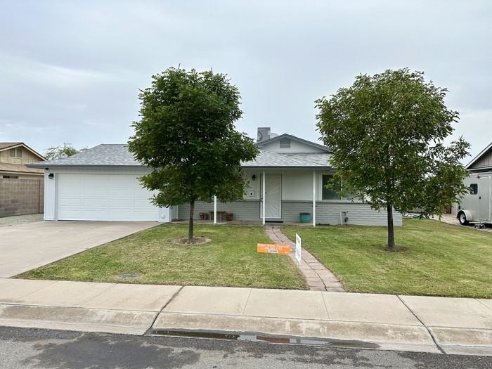 2040 E Minton Dr - Photo 2 of 23