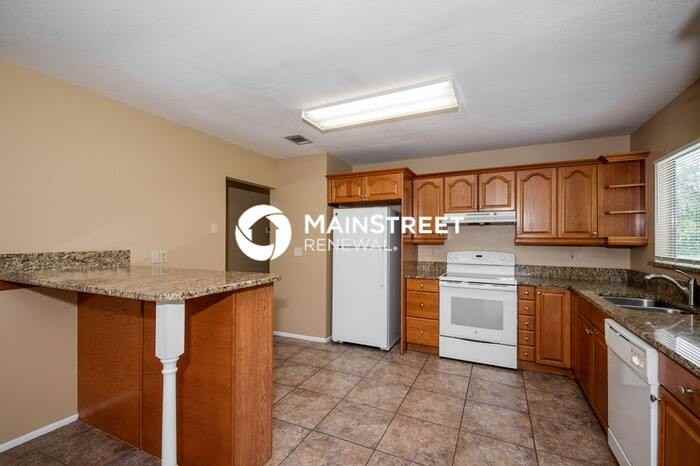 2536 Vestridge St - Photo 7 of 16