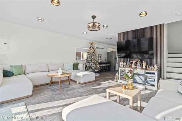 3020 Grove St - Photo 3 of 32